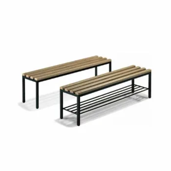 Bank met gelakt houten zitvlak